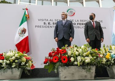 ¡Viva México, cabrones!
