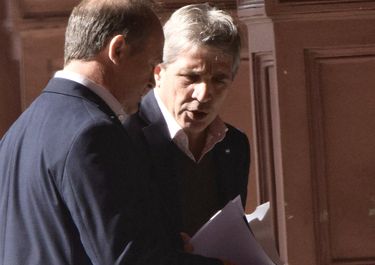 Toto Caputo y Daniel González, secretario de Energía, responsables del súper-RIGI.