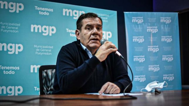 juntos surfea un mar picado en mar del plata