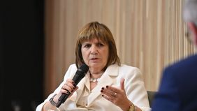 Patricia Bullrich disertó en la Bolsa de Comercio de Córdoba