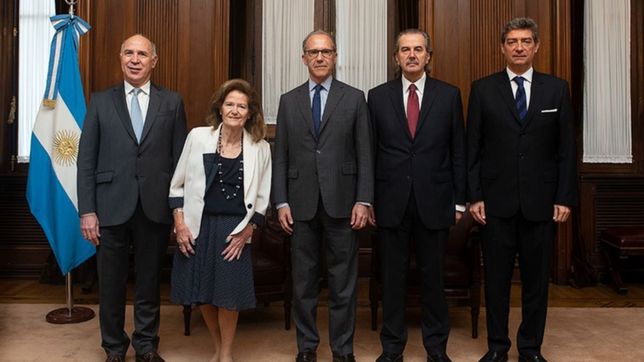 la corte suprema resolvio que el juez german castelli continue en su cargo