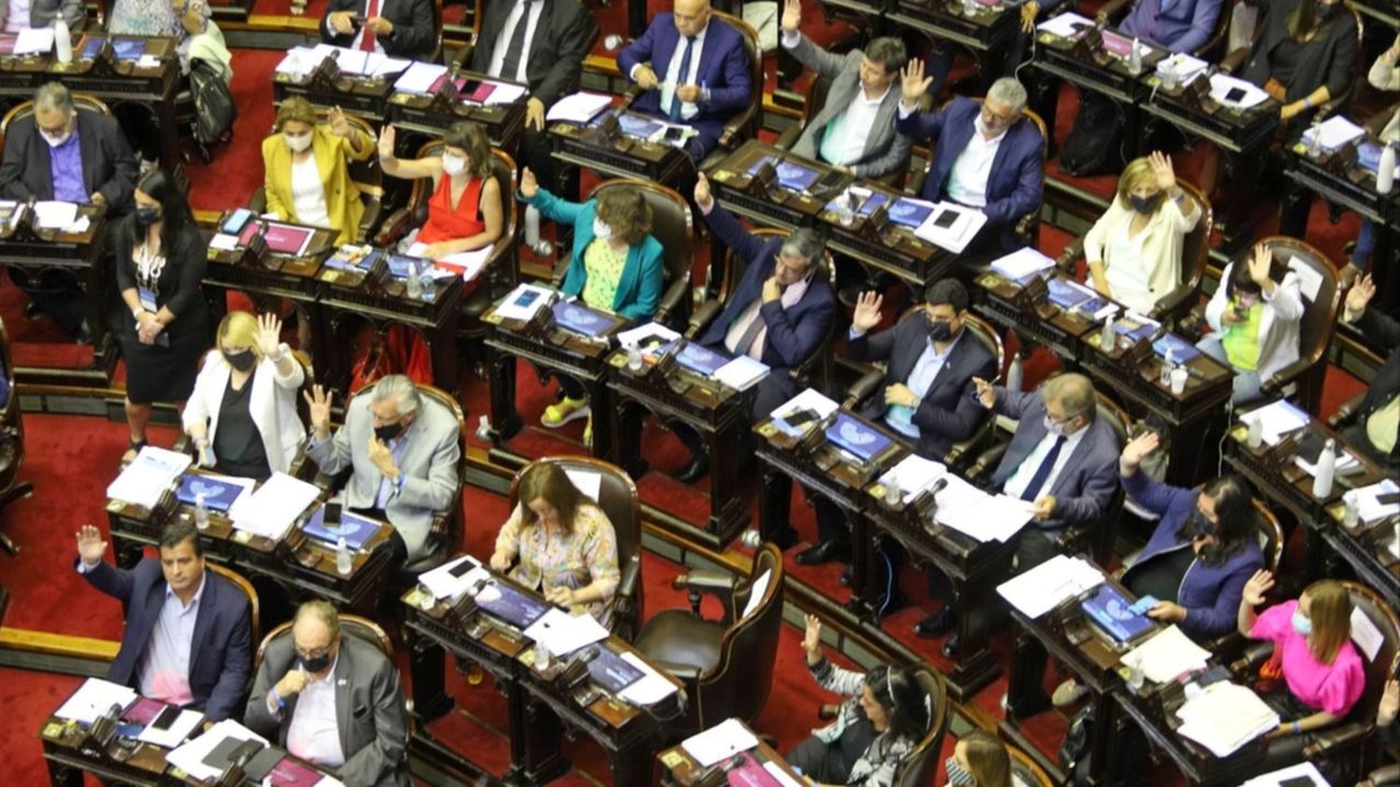 Diputados: el oficialismo busca aprobar el Presupuesto a cara o cruz