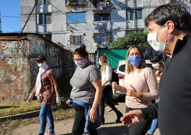 Intendentes - organizaciones sociales: un pacto para (con)vivir en la crisis