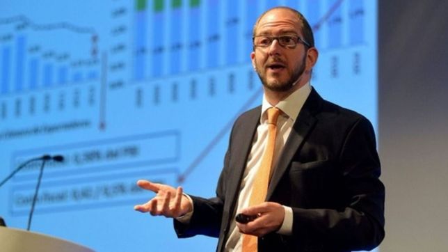 ?la economia debe ser aburrida, los economistas tienen que dejar de estar en tv?