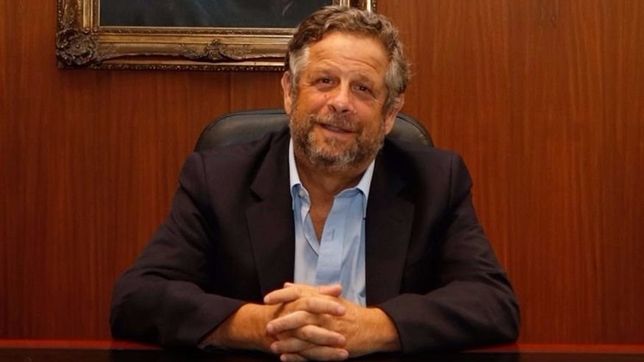 renuncio el ministro de salud, lemus; asume rubinstein, hombre de sanz