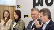 Mauricio Macri, entre Cristian Ritondo y Soledad Martínez. Mauricio Macri, entre Cristian Ritondo y Soledad Martínez.