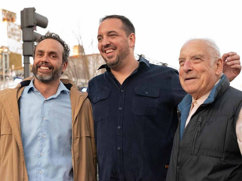 El jefe del gremio del Comercio, Rodrigo Genoni, junto al intendente Luciano di Nápoli: el sindicalista fustigó duro a La Cámpora.