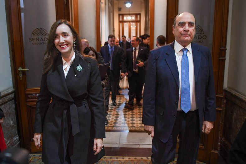 Guillermo Francos y Victoria Villarruel. 