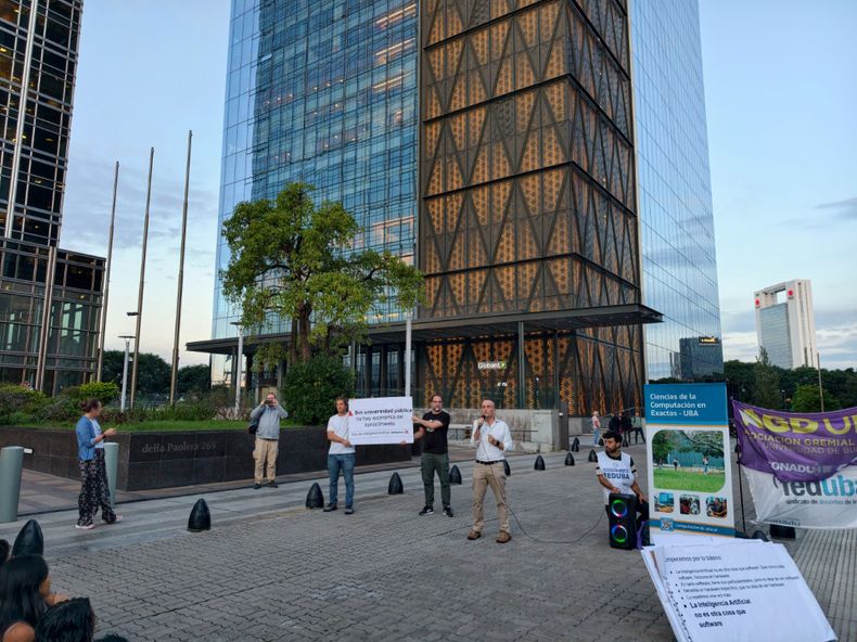 Inteligencia artificial: docentes de la UBA mostraron que la universidad genera u$s 14.000 millones al año