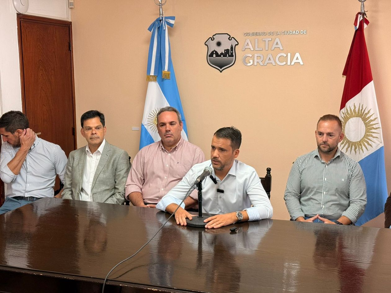 Marcos Torres, intendente en uso de licencia de Alta Gracia