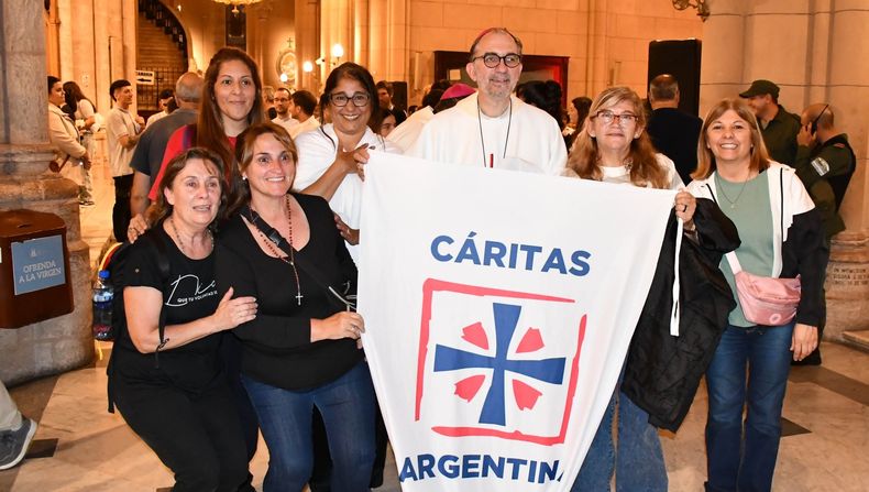 Barrios populares: quiénes son los cruzados de la Iglesia que chocan con Javier Milei