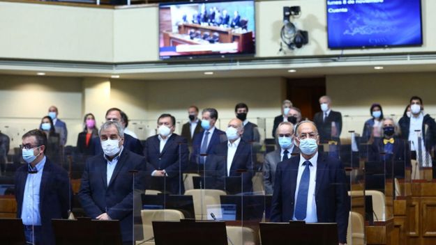 Diputados aprobó el juicio político a Piñera y ahora define el Senado