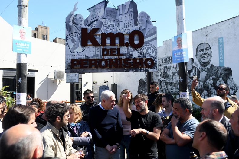 El s per s bado de Axel Kicillof caravana por siete distritos y