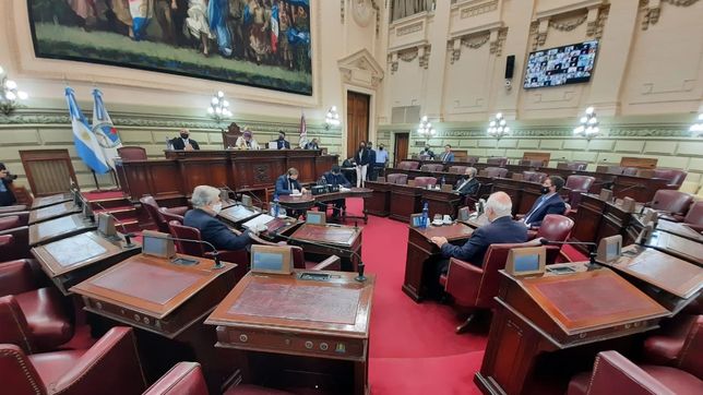 Sigue la rosca en Santa Fe y Unidos busca los votos del peronismo en la Cámara de Diputados.