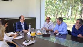 Corral le reconoció a Jatón la crisis de Santa Fe, pero la duda es la cifra