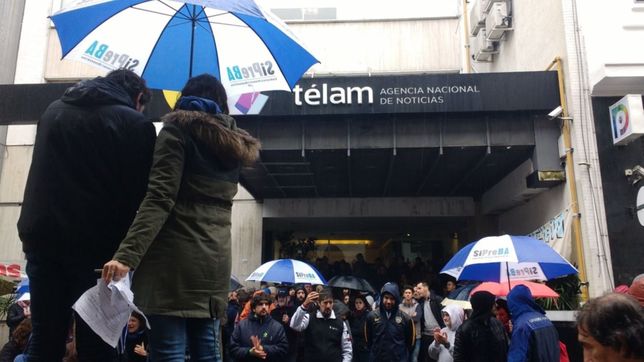 con un nuevo paro, se profundiza la crisis por despidos en telam