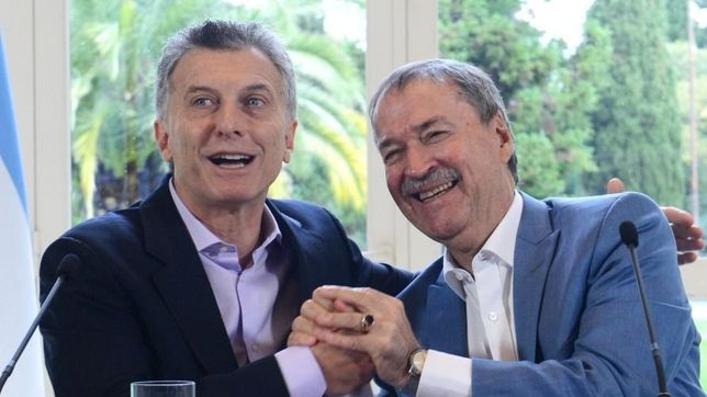 gobernador peronista aliado de macri hace punta: paritarias al 11%