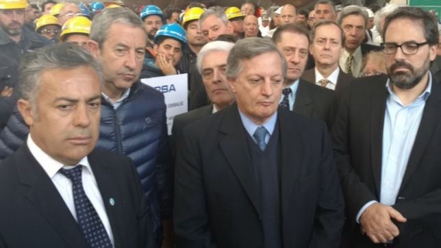 se inicio la re-privatizacion de transener: aranguren hace caja y enoja a la ucr