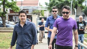 Adrián Ravier junto a Nicolás Boschi: La Libertad Avanza en La Pampa sufre tironeos y busca pactos. FOTO: www.radiokermes.com
