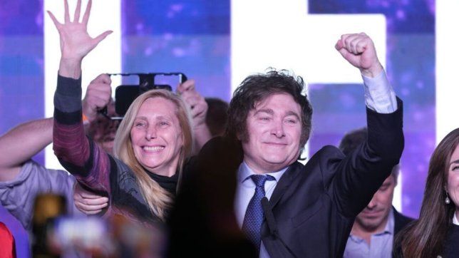 Javier Milei y Karina Milei, en un acto de LLA.