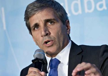 El ministro Toto Caputo prepara los anuncios