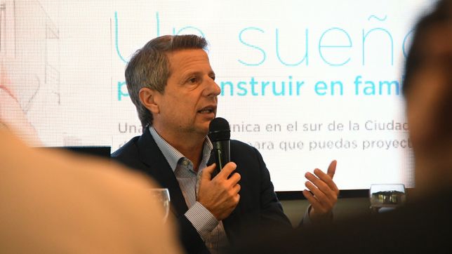 En el pago chico del gobernador Martín Llaryora, el intendente Damián Bernarte busca quedar en el historia con el anuncio de un loteo municipal. 