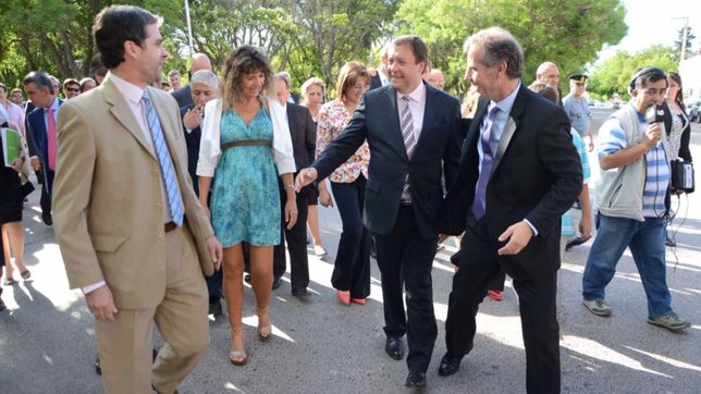 antes del referendum, weretilneck vuelve a las grutas para anunciar obras