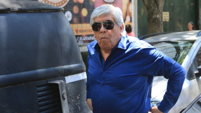 moyano tambien se repliega y descarta paros contra fernandez