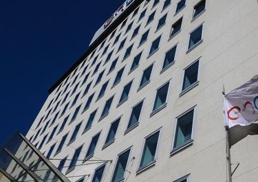 La dueña de Edesur se va del país y pone todos sus activos en venta