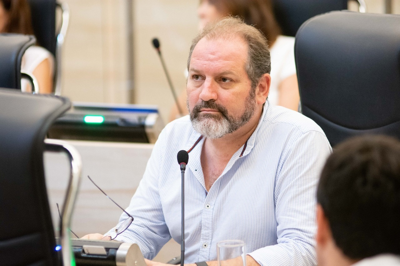 Charly va. Cardoso intendente.