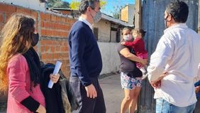 Javkin contiene a Barrios de Pie antes que avance el Evita