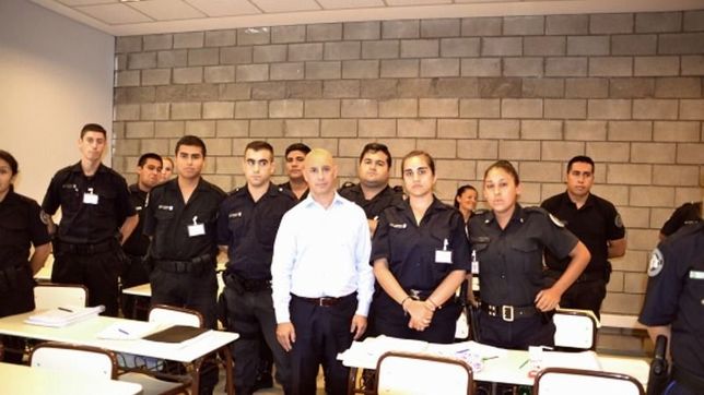 la primera camada de policias federales finalizo el curso de integracion