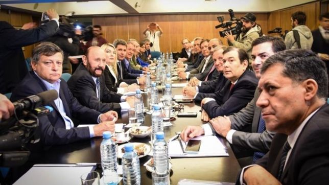 con internas al desnudo, los gobernadores cuidaron la paz propia y ajena