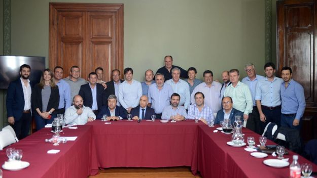 Infraestructura y ayuda financiera, primeros pedidos de la UCR a Kicillof