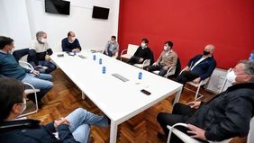 La cocina de la decisión de aprobar o no la hora recreativa en las intendencias bonaerenses
