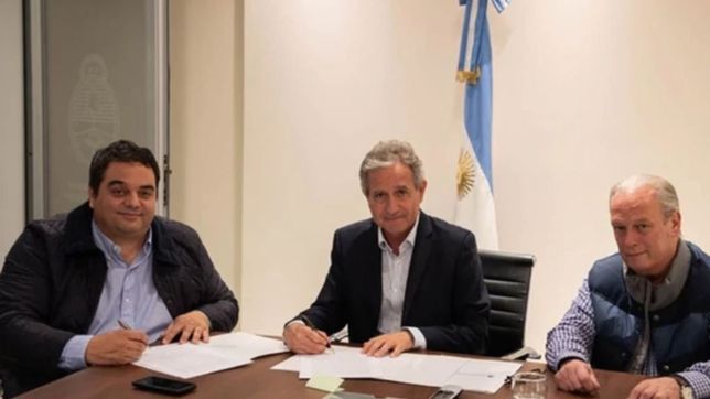 el gobierno negocia un bono con una parte de los estatales