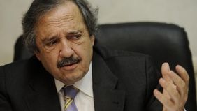 Alfonsín llama a la UCR a acompañar el impuesto K a las grandes fortunas