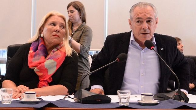 carrio insiste en proclamarlo candidato, pero barletta le pide calma