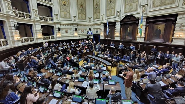 Festeja Axel Kicillof: Buenos Aires tiene nuevo calendario electoral