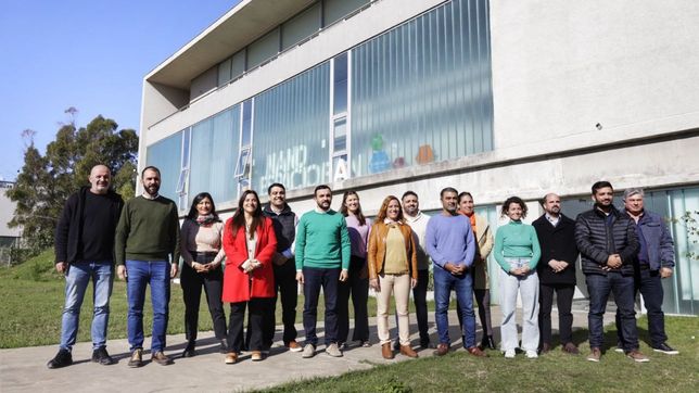 mala para scioli: el evita negocia con kirchner internas en 13 distritos bonaerenses