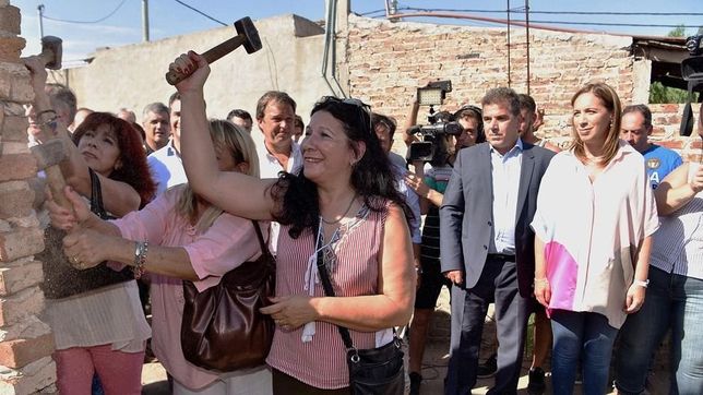 vidal retoma su ?lucha contra las mafias? y se compara con scioli