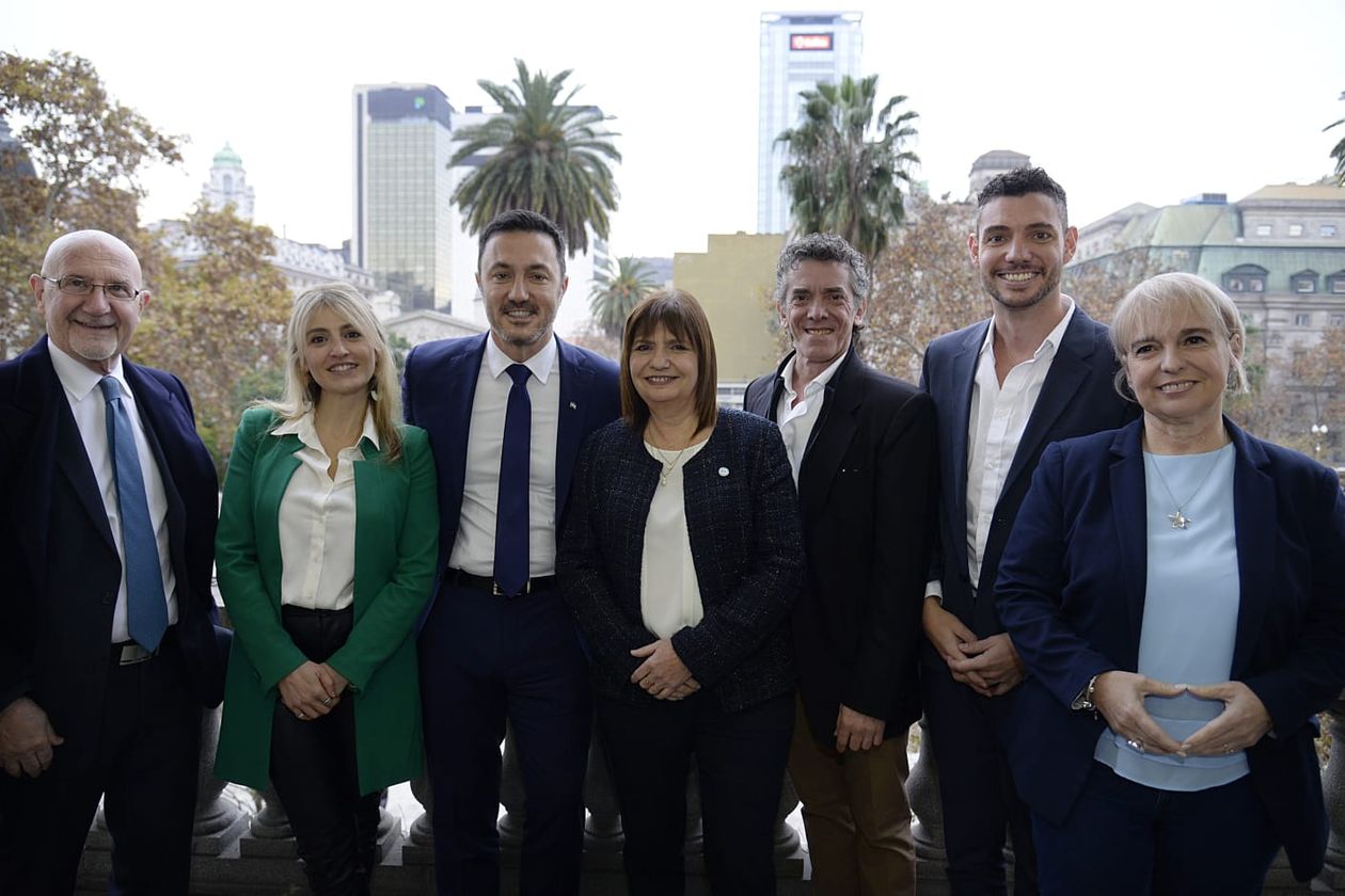 Bullrich Arabia Guerra .jpeg