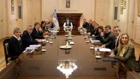 Javier Milei encabeza una reunión de gabinete (Foto archivo)