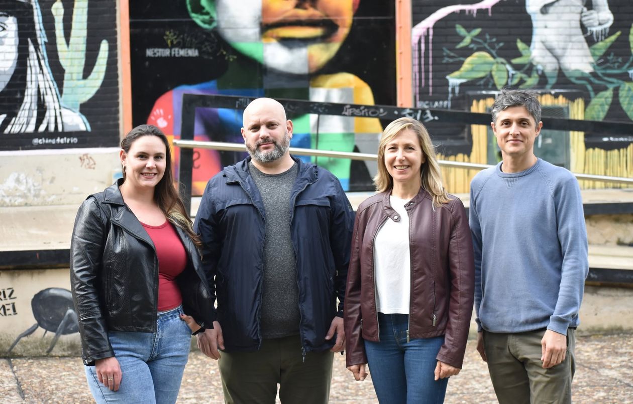 Las espadas de Myriam Bregman en Rosario: Irene Gamboa, Octavio Crivaro y Franco Casasola.