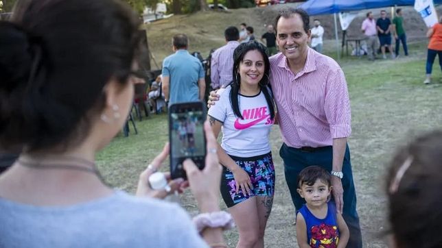 llamosas sale de gira en otro intento para subirse a la formula schiarettista