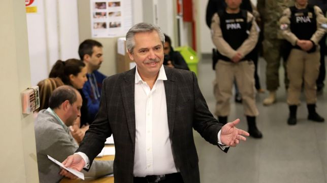 bajo lobbies cruzados, fernandez demora definicion sobre las paso