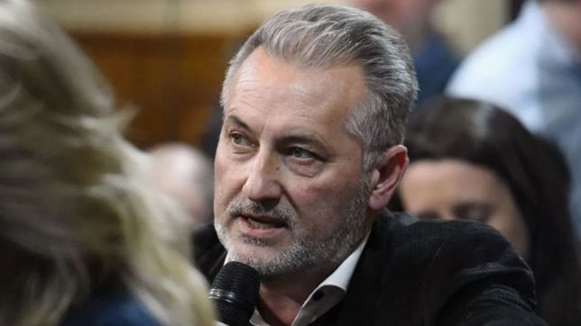 las razones de lewandowski para jugar solo y tensar con perotti