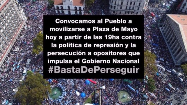 marcha a plaza de mayo contra la ?persecucion? y conferencia de cfk