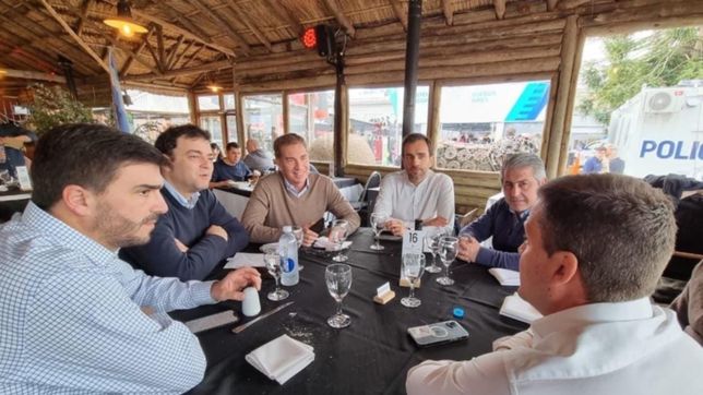 santilli recorrio la rural con lopez murphy y almorzo con intendentes