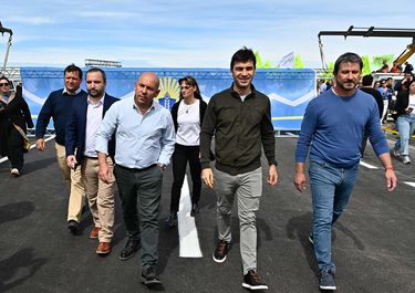 Ignacio Torres durante el acto de inauguración del tramo central de la Autovía Trelew - Puerto Madryn.